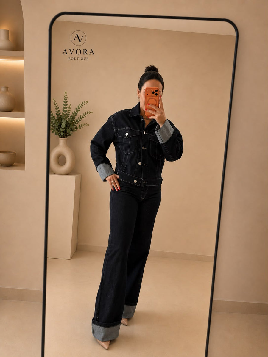 Conjunto de mezclilla negro, chaqueta y pantalón