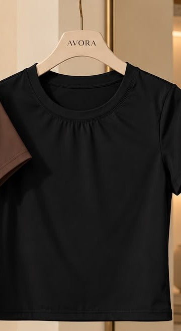 Blusa de licra con cuello fruncido en negro